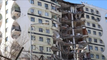 Depremde 4 Müteahhit 17 yıl 6'şar Ay Hapis Cezasına Çarptırıldı