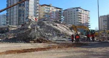 Depremde 49 kişinin öldüğü Emre Apartmanı’yla ilgili soruşturma tamamlandı