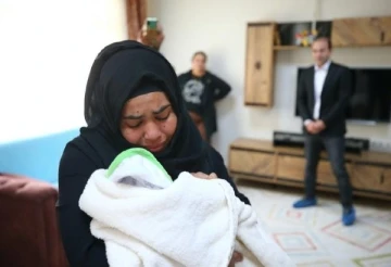 Depreme kuvözde yakalanan Meryem bebek, 2 ay sonra ailesine kavuştu