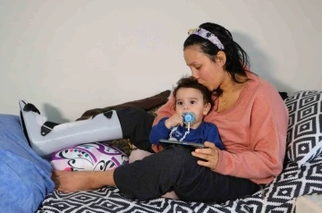 Depremzede Ayşenur, depremde kaybolan bebeğiyle 27 gün sonra buluştu

