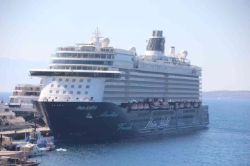 Dev gemi, Bodrum’a 2 bin 119 yolcu getirdi
