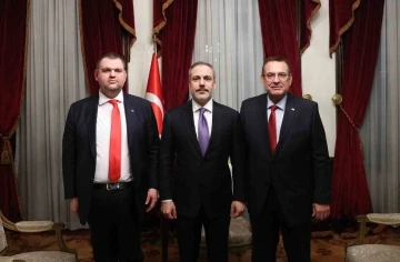 Dışişleri Bakanı Fidan, HÖH Eş Başkan Adayları Çakırov ve Peevski ile bir araya geldi
