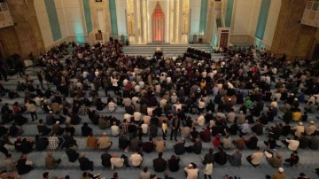 Diyanet İşleri Başkanı Ali Erbaş Kadir Gecesi'nde Duaya Davet Etti