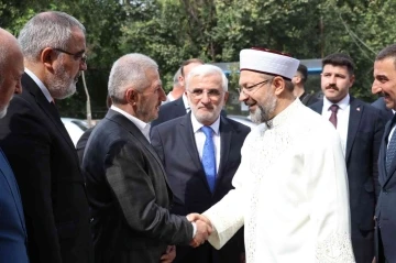 Diyanet İşleri Başkanı Erbaş, Siirt’te cami açılışına katıldı
