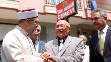 Diyanet İşleri Başkanı Erbaş'tan Cemevine 'geçmiş olsun' ziyareti