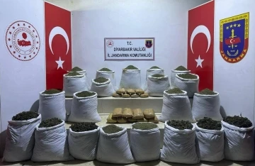 Diyarbakır’da 915 kilogram uyuşturucu madde ele geçirildi
