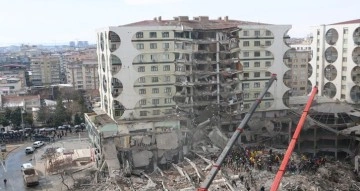 Diyarbakır'da Deprem Mağdurlarının Adalet Arayışı