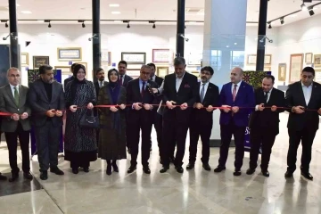 Diyarbakır’da ‘Hattat Hamit Aytaç’ın İzinde Geleneksel Sanatlar Sergisi’ açıldı
