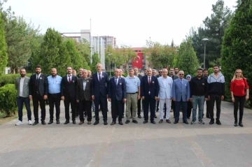 Diyarbakır’da Türk Eğitim-Sen Cumhuriyet’in 100. yılını kutladı
