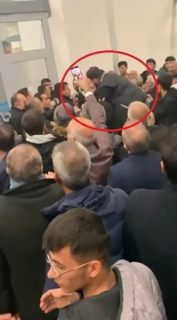 Diyarbakır Havalimanı’nda güvenlik personeli ile vatandaşlar arasında arbede
