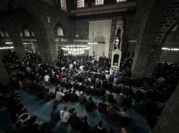 Diyarbakır Ulu Cami Ramazan Bayramı Namazı