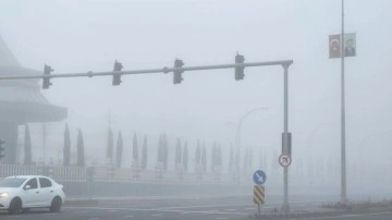 Diyarbakır'da uçuşlara sis engeli