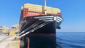 Dünyanın en büyük konteyner gemisine ’Türkiye’ adı verildi
