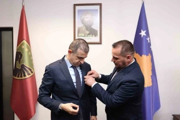 (Düzeltme) Haluk Bayraktar’a Kosova’da “Üstün Hizmet” madalyası verildi
