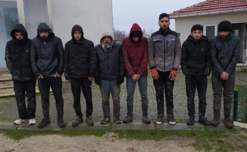 Edirne’de 8 düzensiz kaçak göçmen yakalandı
