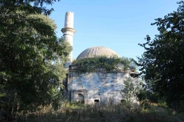 Edirne’de Evliya Kasım Paşa Camisi definecilere ve uyuşturucu bağımlılarına bırakıldı

