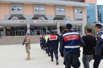 Edirne’de Jandarma Operasyonu: 8 FETÖ ve 5 PKK-KCK Üyesi Yakalandı