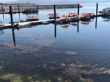 Eğirdir ve Beyşehir gölleri kritik düzeyin altına indi; 'Bir damla dahi su almayın' uyarısı