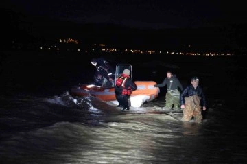 Elazığ’da fırtınadan kurtarılan balıkçılar için seferberlik!