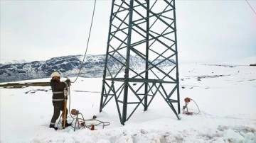 Elektrik Arızası Kar ve Rüzgarın Etkisiyle Giderildi