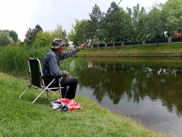 Emekli olduktan sonra balık tutmayı yaşam tarzı haline getirdi
