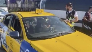 Eminönü'nde yolcuyla pazarlık yapan taksiciye 4 bin 64 lira ceza kesildi