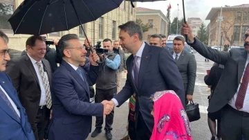 Enerji ve Tabii Kaynaklar Bakanı Bayraktar Eskişehir’de
