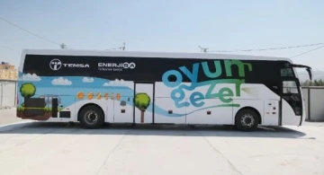 Enerjisa Enerji'nin 'Oyungezer' otobüsü deprem bölgesinde 