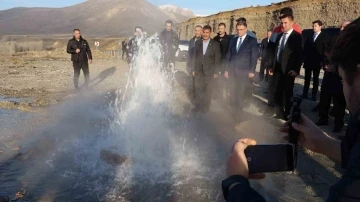 Erciş’te jeotermal seracılık için çalışmalar devam ediyor
