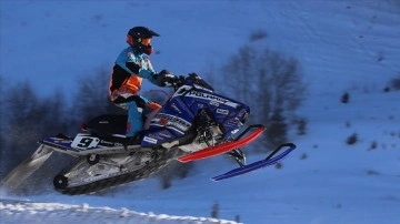 Erciyes'te Düzenlenecek Kar Motosikleti Şampiyonası Heyecanı