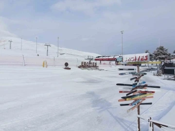 Erciyes’te kar kalınlığı 120 santimetreyi buldu
