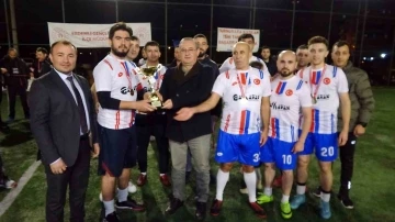 Erdemli’de halı saha turnuvasının şampiyonu Jandarma oldu
