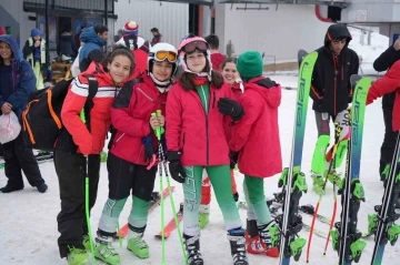 Ergan’da hafta sonu kayak heyecanı
