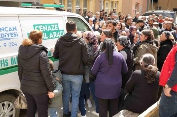 Erzincan'da Toprak Altında Kalan İşçinin Eşi Yürekleri Dağladı