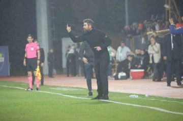 Erzurumspor Teknik Direktörü Hakan Kutlu’dan duygu dolu çağrı
