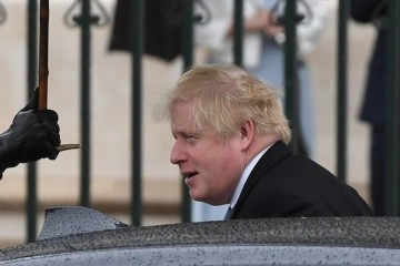 Eski İngiltere Başbakanı Johnson’un parlamentoyu 'kasten' yanılttığı tespit edildi