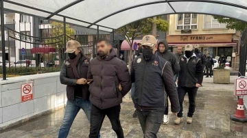 Eskişehir’de 5 kişi terör propagandası yapmaktan tutuklandı
