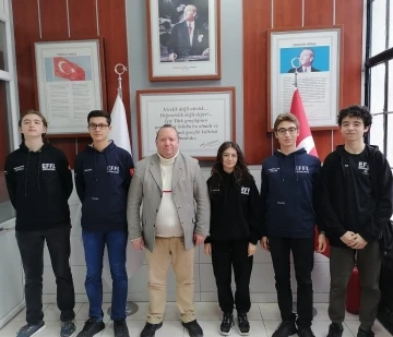 Eskişehir Fatih Fen Lisesi ekibi Türkiye Münazara Şampiyonası’na katıldı
