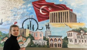 Eskişehir'de Rus grafik tasarımcısı Türk milli değerlerini okul duvarlarına resmediyor