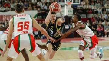 Fenerbahçe Beko, Pınar Karşıyaka&rsquo;yı farklı yendi