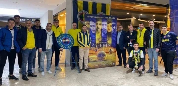 Fenerbahçe taraftarları sinema salonunu doldurdu
