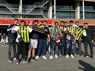 Fenerbahçe’ye stada girişte sevgi gösterisi
