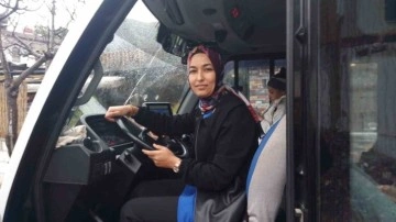 Fethiye'de Kadın Dolmuş Şoförü