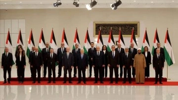 Filistin'de Yeni Başbakan Yemin Etti