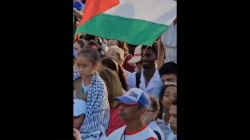 Filistin'e Destek Gösterisi Havana'da Büyük İlgi Çekti