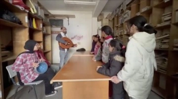 Filistinli Çocuklar Savaş Korkusunu Müzikle Yenmeye Çalışıyor