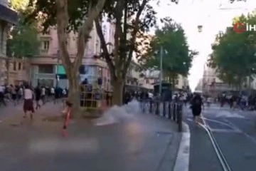 Fransa’daki protestolar şiddetini arttırdı