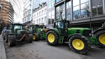 Fransa'dan sonra İspanya'da da çiftçiler protestolara başladı