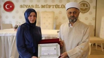 Fransız genç kız, Sivas'ta İslam'la müşerref oldu