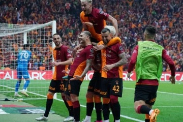 Galatasaray bu sezon iki Fenerbahçe derbisini de kazandı